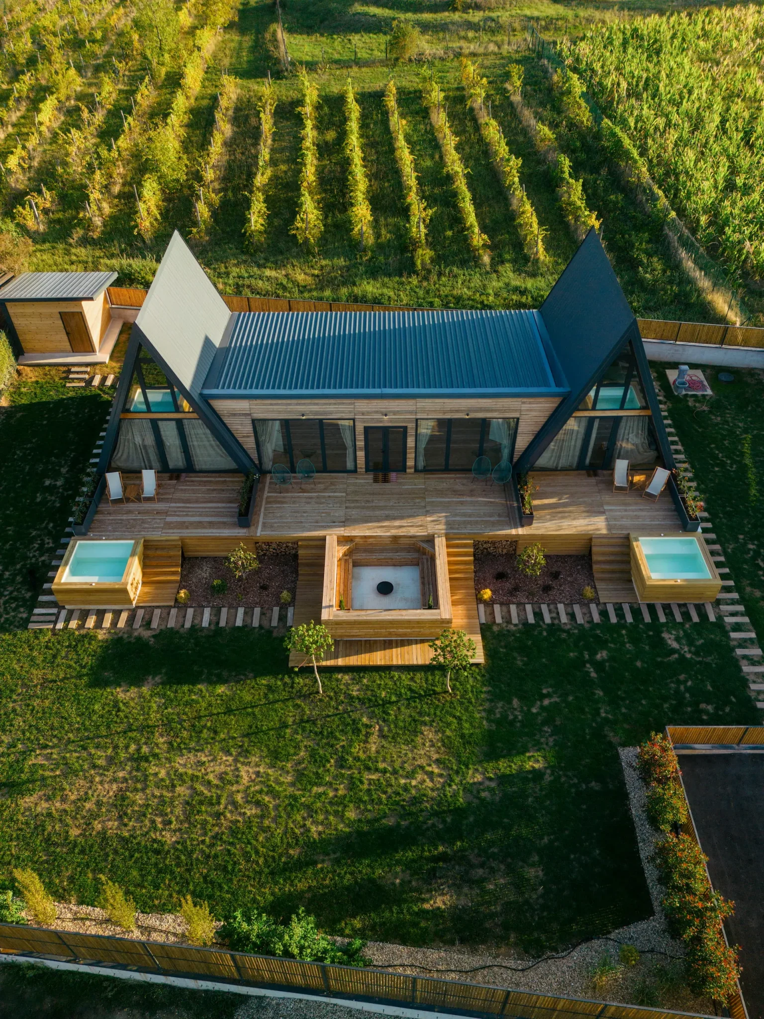 SunMoon House - A-frame cabins surrounded by mountains